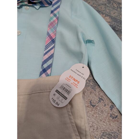 NWT Boys Easter Suit Size 5T Wonder Nation Suspenders Bow Tie Blue Pink Khakis - Picture 3 of 4